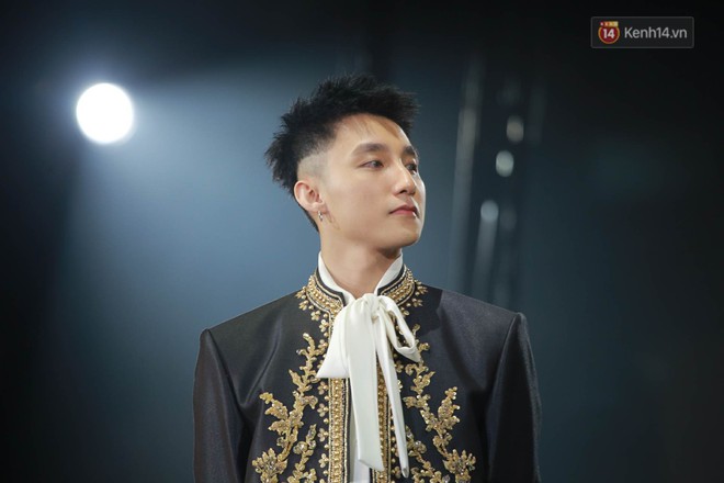 Trước khi trở th&agrave;nh ng&ocirc;i sao đ&igrave;nh đ&aacute;m, c&aacute;t-s&ecirc; đầu ti&ecirc;n m&agrave; c&aacute;c ca sĩ Vpop nhận được l&agrave; bao nhi&ecirc;u? - Ảnh 1.