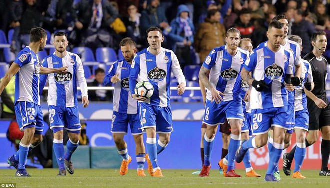 Messi lập hat-trick lịch sử, Barca lên ngôi vô địch La Liga - Ảnh 10.