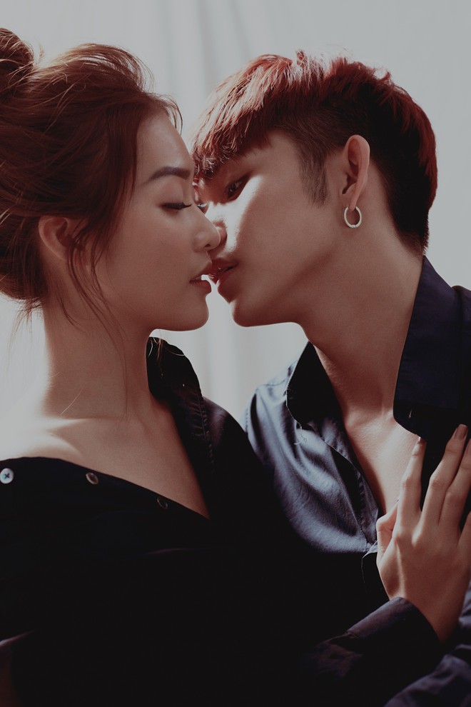 Khả Ng&acirc;n, Jun Phạm v&agrave; B Trần quấn qu&yacute;t trong bộ ảnh tay ba ấn tượng của 100 Ng&agrave;y B&ecirc;n Em - Ảnh 6.