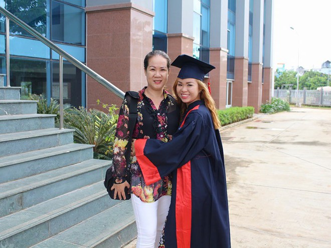 Khi bạn lục album cũ v&agrave; ph&aacute;t hiện ra ng&agrave;y xưa mẹ m&igrave;nh vừa xinh, vừa chất kh&ocirc;ng thua g&igrave; fashionista - Ảnh 7.
