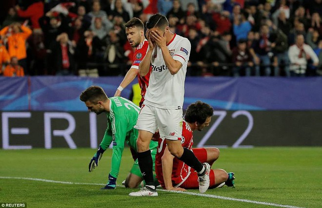 Sevilla 1-2 Bayern Munich: James Rodriguez v&agrave;o s&acirc;n tạo ra bước ngoặt - Ảnh 3.