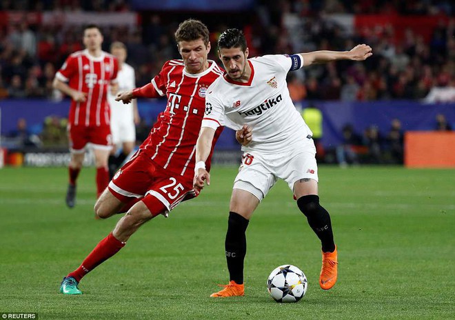 Sevilla 1-2 Bayern Munich: James Rodriguez v&agrave;o s&acirc;n tạo ra bước ngoặt - Ảnh 7.