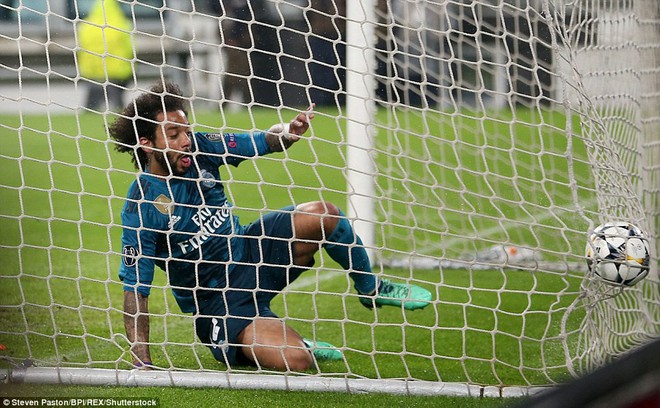 Ronaldo lập si&ecirc;u phẩm xe đạp chổng ngược, Real Madrid đ&egrave; bẹp Juventus - Ảnh 11.