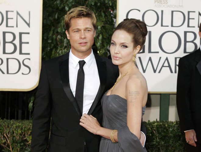 Chia tay được 1 năm rưỡi, Angelina Jolie và Brad Pitt giờ mới hoàn tất thủ tục ly hôn - Ảnh 2.