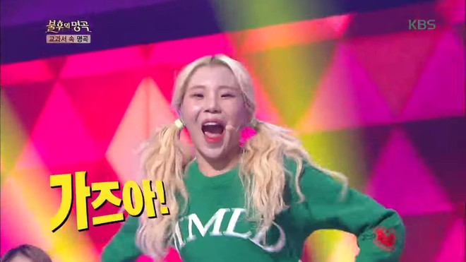 Cover hit DBSK, Momoland bị n&eacute;m đ&aacute; nhiệt t&igrave;nh v&igrave; chỉ thấy h&aacute;t nh&eacute;p v&agrave;... la h&eacute;t - Ảnh 1.