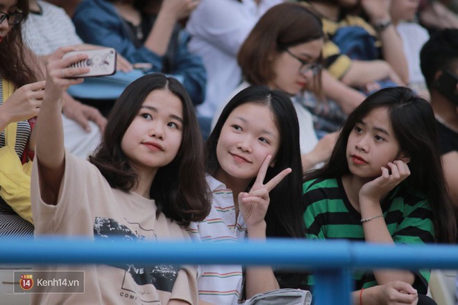 Fandom quốc dân của U23 Việt Nam hừng hực khí thế cổ vũ cho đại chiến Hà Nội - HAGL - Ảnh 13.