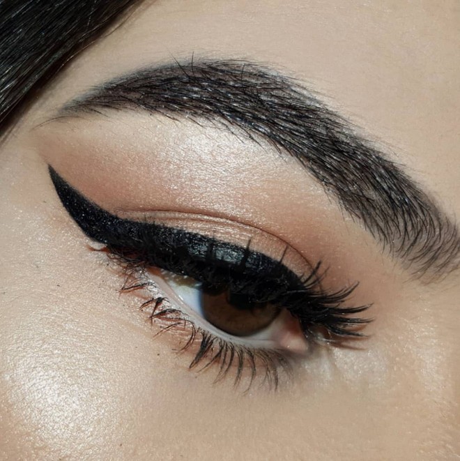 Tip dùng eyeliner cũ đã khô mực để kẻ lông mày này đang được lan truyền khắp Instagram và bạn cũng nên thử ngay - Ảnh 8.