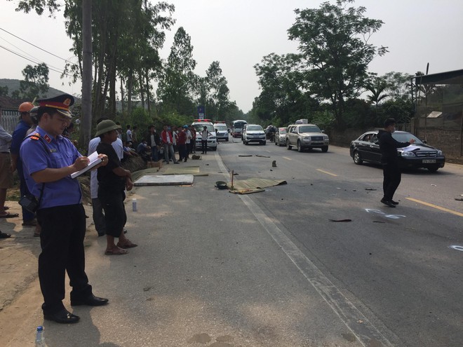 Nghệ An: Tạm giữ hình sự tài xế điều khiển xe buýt khiến 5 người thương vong - Ảnh 1.