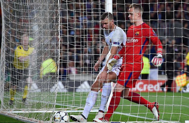 Messi im tiếng, Barca vẫn thắng dễ Roma để đặt một ch&acirc;n v&agrave;o b&aacute;n kết Champions League - Ảnh 11.