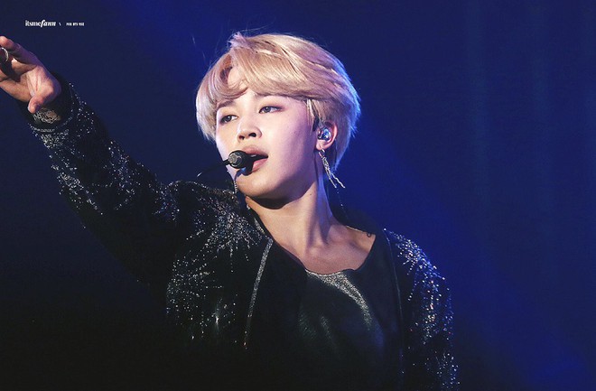 Jimin (BTS) bật khóc trong hậu trường vì một lỗi fan còn chẳng nhận ra - Ảnh 2.