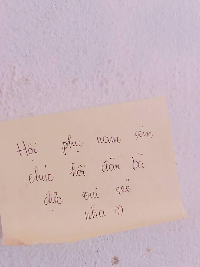 Nghệ An: Tập thể c&aacute;c bạn nữ tổ chức tiệc to&agrave;n m&agrave;u hồng cho hội con trai trong lớp - Ảnh 10.