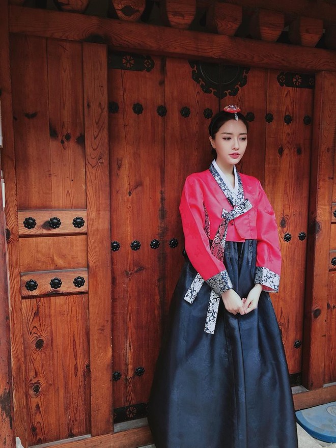 Đăng ảnh mặc Hanbok cực xinh nhưng caption lầy đúng chất Bích Phương mới làm dân mạng dậy sóng! - Ảnh 3.