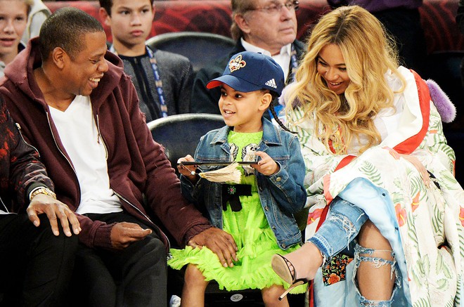 Đẳng cấp &aacute;i nữ nh&agrave; Beyonc&eacute; & Jay-Z: tr&ograve;n 6 tuổi đ&atilde; c&oacute; stylist ri&ecirc;ng c&ugrave;ng tủ đồ hiệu vạn người m&ecirc; - Ảnh 2.