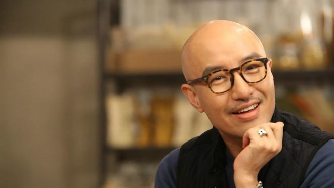 HOT: Haha của Running Man c&ugrave;ng hội bạn th&acirc;n nghệ sĩ bất ngờ đến thăm chợ đ&ecirc;m tại H&agrave; Nội - Ảnh 6.