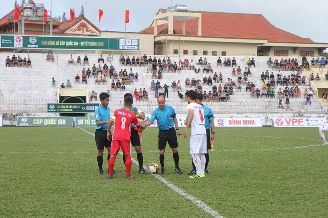 H&agrave;ng ng&agrave;n fan đất v&otilde; xem Viettel đấu B&igrave;nh Định ở Cup Quốc gia - Ảnh 7.