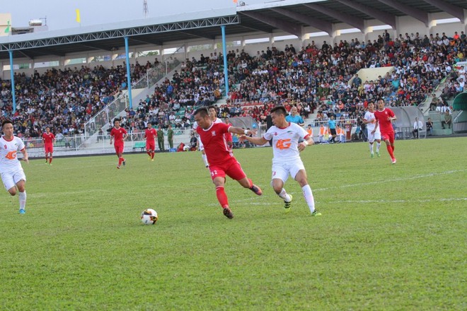 H&agrave;ng ng&agrave;n fan đất v&otilde; xem Viettel đấu B&igrave;nh Định ở Cup Quốc gia - Ảnh 9.