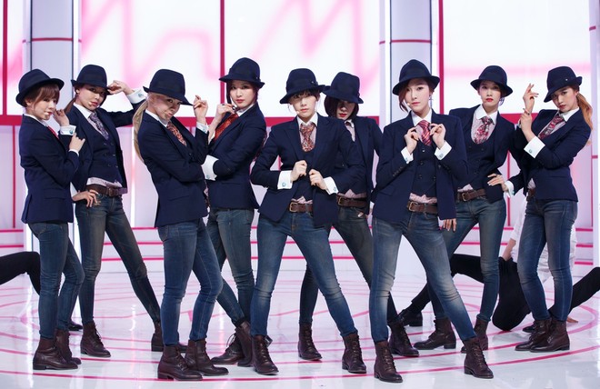 Khi girlgroup Kpop diện suit: Những soái tỷ đốn tim người hâm mộ - Ảnh 25.