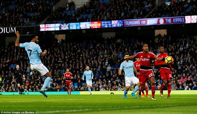 Sterling ghi bàn sau 39 giây, Man City lại hơn Man Utd 15 điểm - Ảnh 4.