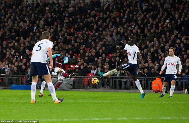 Son Heung-min nổ súng giúp Tottenham thoát thua derby London - Ảnh 9.