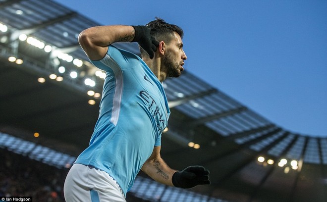 Aguero chói sáng, Man City thẳng tiến ở FA Cup - Ảnh 10.