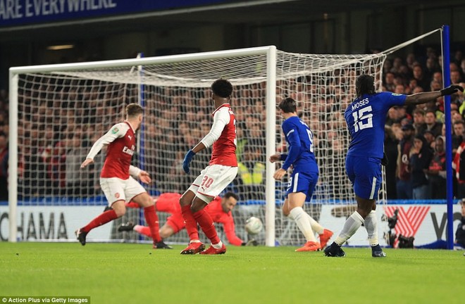 Chelsea 0-0 Arsenal: Công nghệ hỗ trợ vẫn có tranh cãi - Ảnh 9.