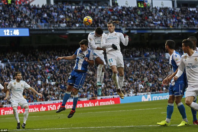 Ronaldo lập cú đúp, chảy máu ướt mặt trong chiến thắng 7-1 của Real Madrid - Ảnh 7.