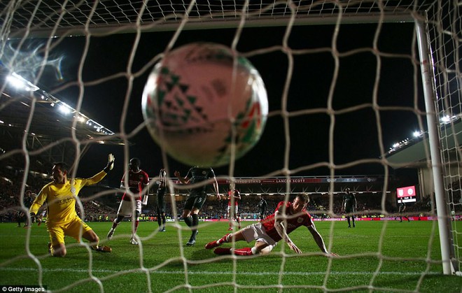 Hạ đối thủ hạng dưới, Man City vào chung kết Cúp Liên đoàn - Ảnh 9.