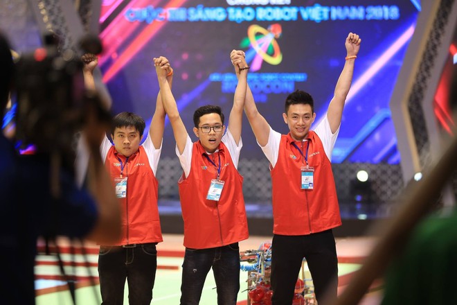 Khai mạc vòng chung kết Robocon 2018: Cả trời ký ức tuổi thơ của thế hệ 8x, 9x bỗng ùa về - Ảnh 3.