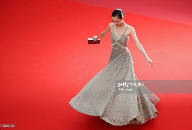 Không phải Phạm Băng Băng, đây mới là mỹ nhân châu Á có những khoảnh khắc thần sầu nhất tại thảm đỏ Cannes - Ảnh 8.