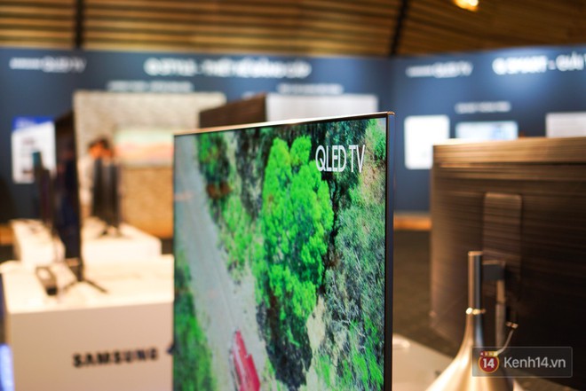 Samsung ra mắt dòng TV QLED 2018 thế hệ mới: viền siêu mỏng, có khả năng hóa vô hình trong không gian nhà - Ảnh 14.