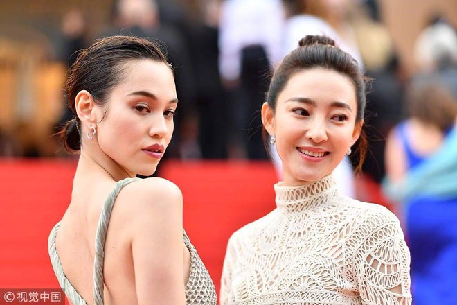 Toàn cảnh 9 phút đồng hồ bám rịt thảm đỏ Cannes của tình cũ G-Dragon Kiko Mizuhara gây tranh cãi - Ảnh 22.