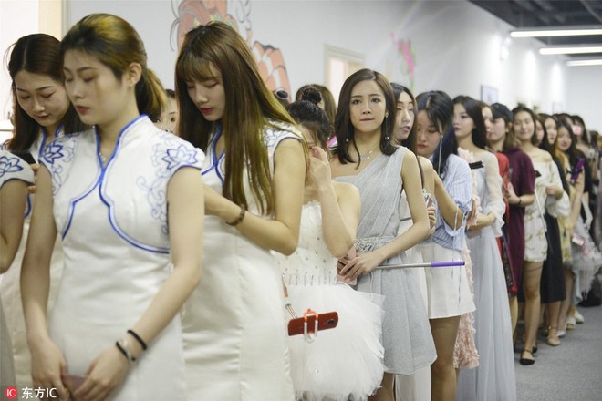 Thăm thú lò đào tạo hotgirl mạng xã hội lớn nhất xứ Hoa: Chả thấy học gì, chỉ thấy selfie - Ảnh 4.