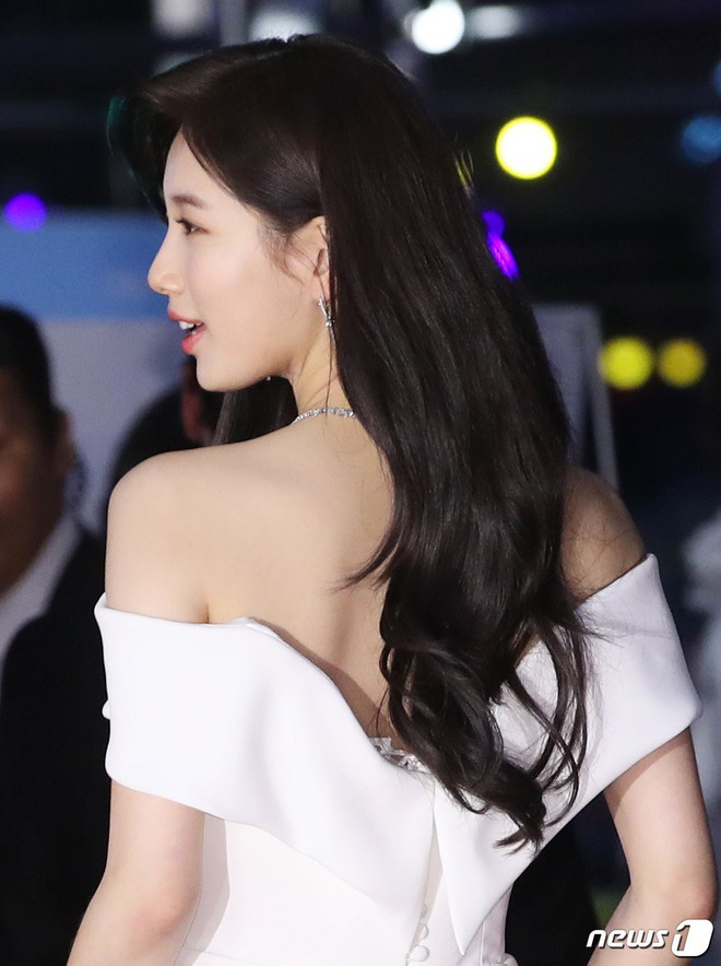 Hình hậu trường nóng hổi của Suzy tại Baeksang: Sải bước ở hầm để xe mà sang như bà hoàng, đẹp hơn cả đi thảm đỏ - Ảnh 34.