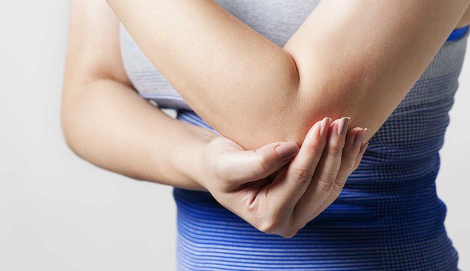 Đột nhiên đau mỏi cánh tay trái là dấu hiệu cảnh báo vấn đề sức khỏe gì? - Ảnh 2.