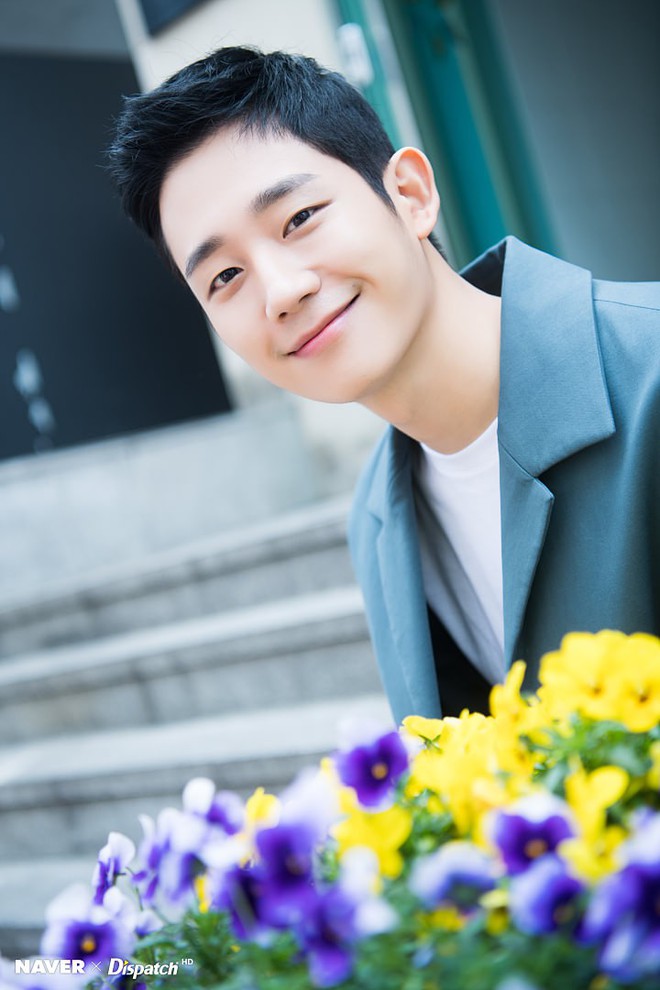 Dispatch tung bộ ảnh zoom đến từng lỗ chân lông của Jung Hae In: Đẳng cấp mỹ nam khiến chị đẹp mê mẩn là đây? - Ảnh 14.