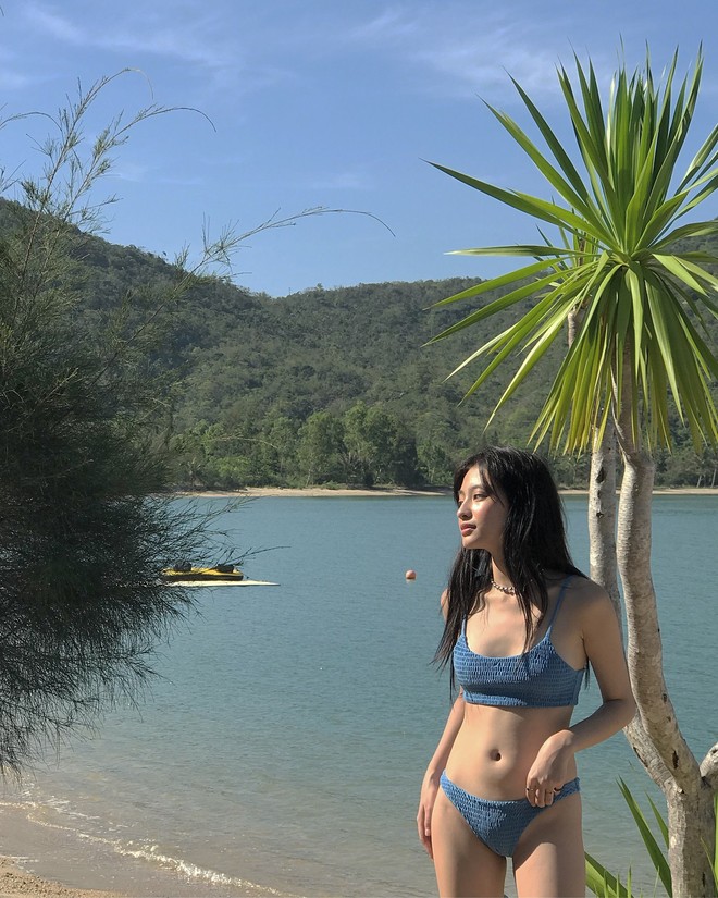 Hè đến thật rồi, nhìn dàn hotgirl thi nhau diện bikini mà chỉ muốn lao ngay ra biển thôi! - Ảnh 19.