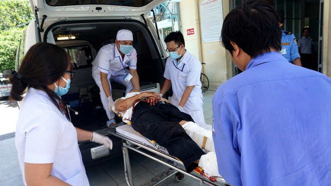 Hiện trường vụ tai nạn kinh ho&agrave;ng, 3 c&aacute;n bộ hưu tr&iacute; ng&agrave;nh c&ocirc;ng an tử vong - Ảnh 12.