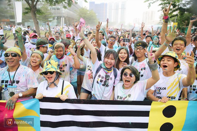 Đến hẹn lại lên: hàng ngàn bạn trẻ Sài Gòn đang quẩy hết mình tại Color Me Run 2018 - Ảnh 8.