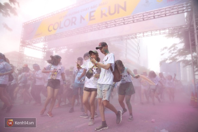 Đến hẹn lại lên: hàng ngàn bạn trẻ Sài Gòn đang quẩy hết mình tại Color Me Run 2018 - Ảnh 5.