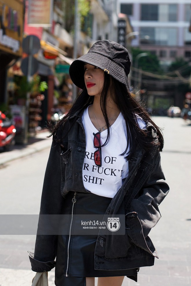 Street style giới trẻ Việt: Hà Nội toàn áo 2 dây và xuyên thấu mát mẻ; Sài Gòn vẫn điệp khúc càng ấm càng chất - Ảnh 14.