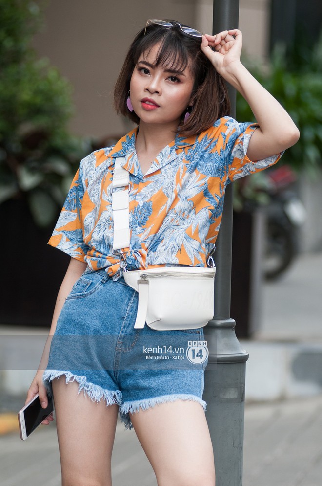 Street style giới trẻ Việt: Hà Nội toàn áo 2 dây và xuyên thấu mát mẻ; Sài Gòn vẫn điệp khúc càng ấm càng chất - Ảnh 6.