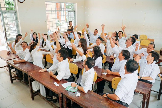 Lớp Nhà Người Ta: Gần 20 Năm Sau Ngày Ra Trường Vẫn Họp Mặt Với Gần Đủ Sĩ  Số!