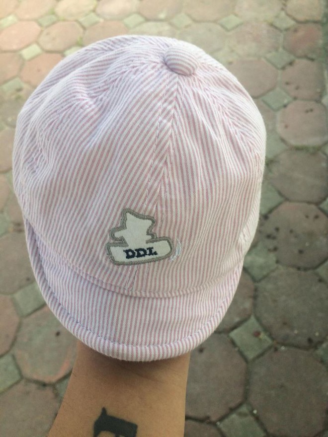 Hành khách để quên mũ của con trên taxi rồi "hét" giá 9 triệu bắt tài xế ship trả, nếu không sẽ báo công an can thiệp - Ảnh 3.