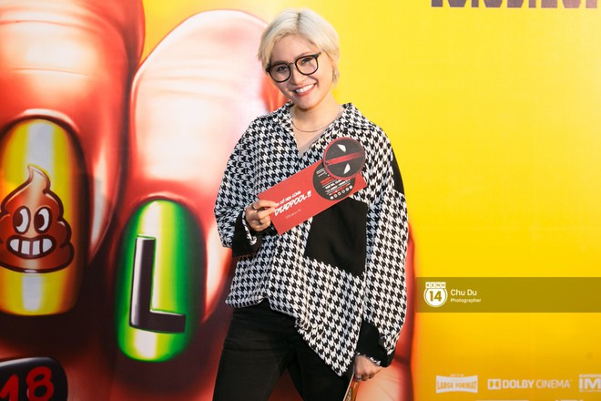 Fan Việt cười sảng sau khi xem bom tấn h&agrave;i bựa Deadpool 2 - Ảnh 12.