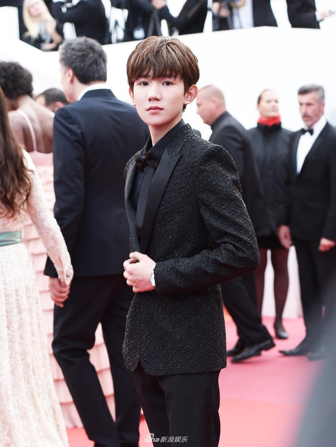 Mỹ nam Vương Nguyên TFboys lần đầu tới Cannes, hớn hở chụp ảnh chung cùng bạn trai Taylor Swift - Ảnh 6.