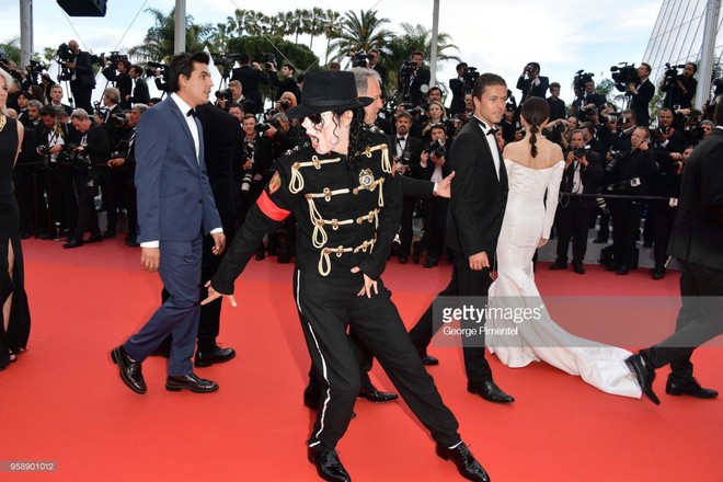 Những màn cosplay hài hước tại Cannes 2018: từ Michael Jack-Ma cho đến Người Sắt Tony Steak - Ảnh 3.