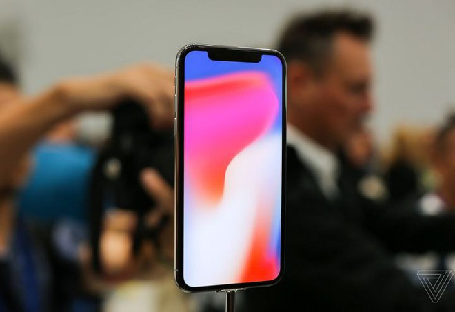 Tại sao các hãng smartphone tên tuổi không copy tính năng bị ghét nhất của iPhone X? - Ảnh 1.