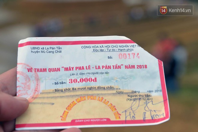 H&agrave;ng ngh&igrave;n người đổ x&ocirc; ngắm nh&igrave;n hơn 50.000 vi&ecirc;n pha l&ecirc; rực rỡ trong ng&agrave;y khai mạc triển l&atilde;m m&acirc;y pha l&ecirc; tại La P&aacute;n Tẩn - Ảnh 10.