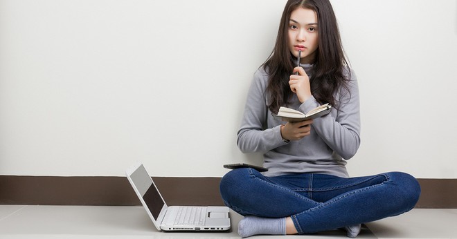 Nếu kh&ocirc;ng muốn mới đ&ocirc;i mươi m&agrave; đ&atilde; yếu như b&agrave; cụ 60 v&igrave; đau lưng m&atilde;n t&iacute;nh th&igrave; đ&acirc;y l&agrave; điều bạn cần nhớ - Ảnh 3.