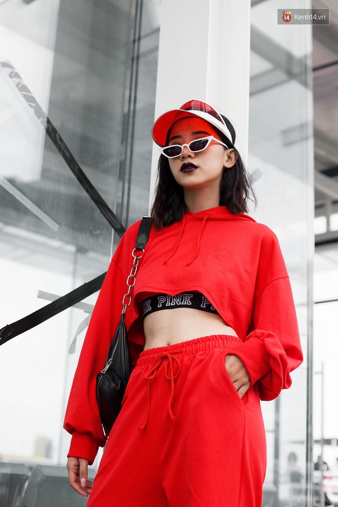 Street style 2 miền tuần qua đã chứng minh: sành điệu là phải diện kính mắt tí hon và mũ chống nắng - Ảnh 11.